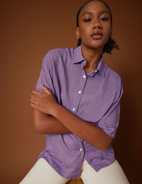 Camicia maniche corte mezze maniche donna particolare divertente colori azzurro e fucsia estiva, fantasia moderna