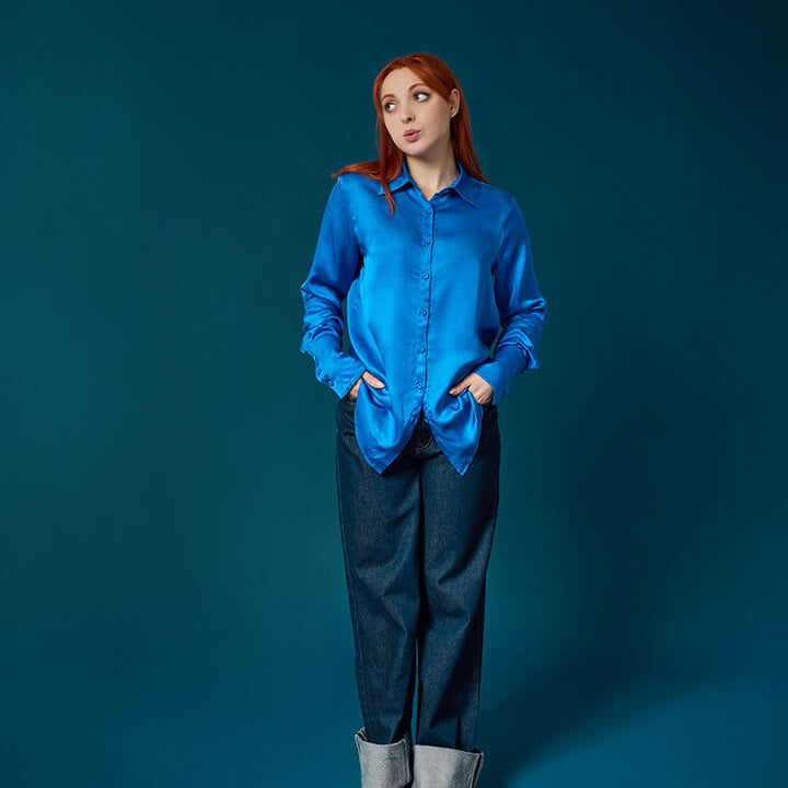 camicia blusa blu in satin di viscosa particolare elegante per donna