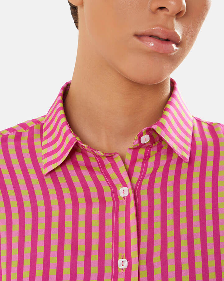 Aurora – camicia donna maniche corte made in Italy con fantasia rosa