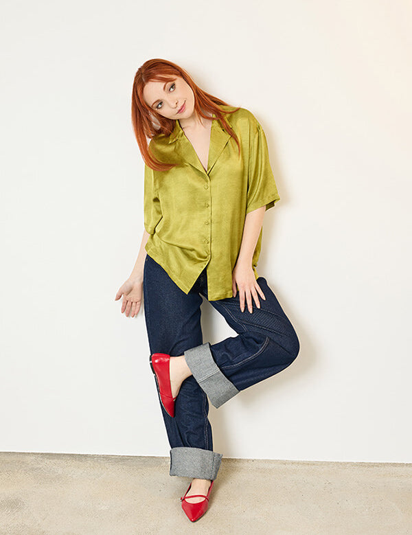 Camicia maniche corte mezze maniche donna particolare elegante con collo a scialle colore verde acido