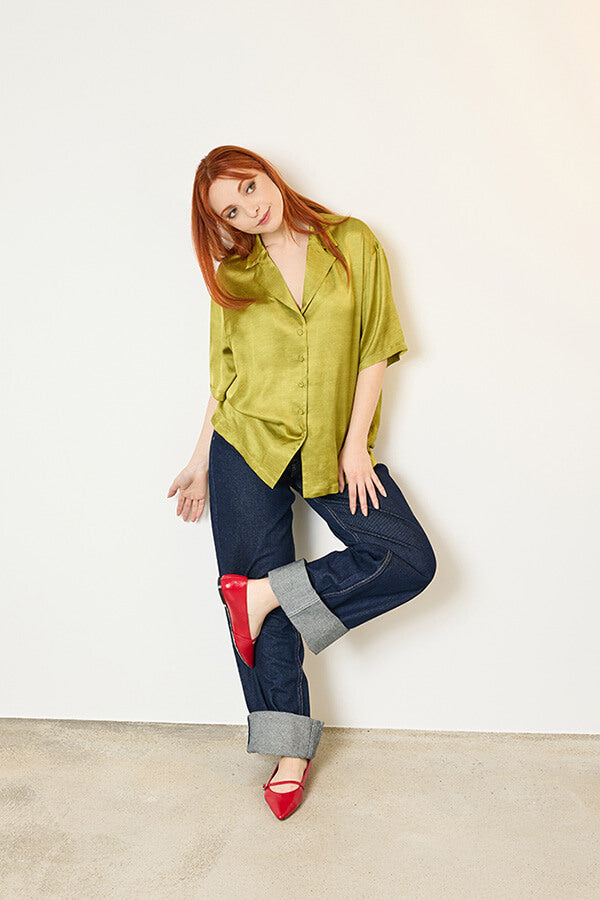 Camicia maniche corte mezze maniche donna particolare elegante con collo a scialle colore verde acido