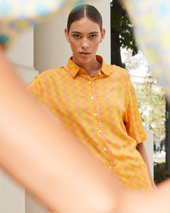 Camicia maniche corte donna particolare, colori giallo e rosa, estiva, leggera e colorata